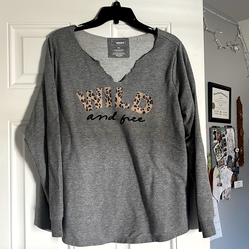 Grey Sonoma long sleeve T-shirt “Wild and Free” with cheetah print